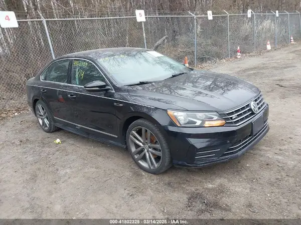 1VWDT7A34HC072076 2017 VOLKSWAGEN PASSAT - Image 1