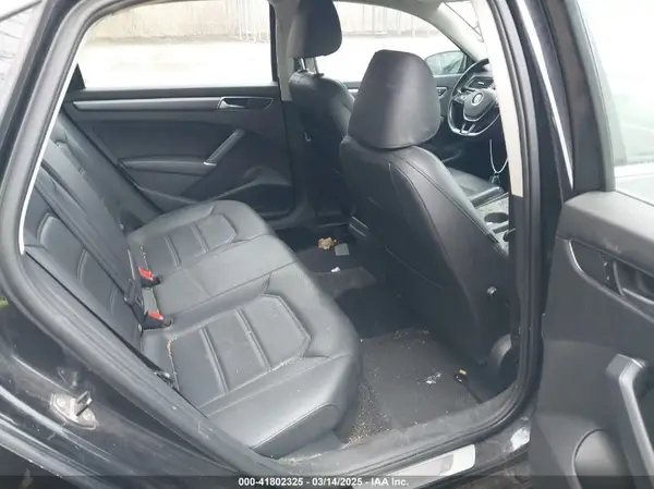 1VWDT7A34HC072076 2017 VOLKSWAGEN PASSAT - Image 8