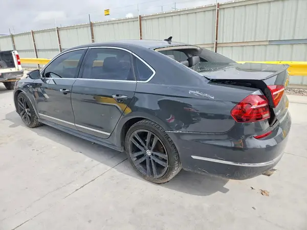 1VWDT7A34HC072174 2017 VOLKSWAGEN PASSAT - Image 2