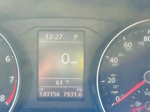 1VWDT7A34HC072272 2017 VOLKSWAGEN PASSAT - Image 8