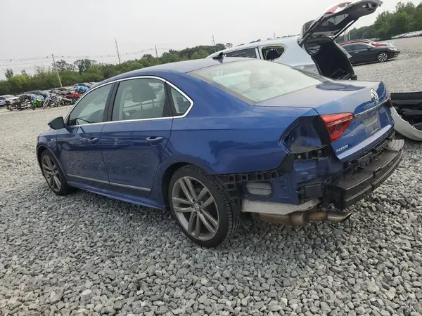 1VWDT7A34HC073518 2017 VOLKSWAGEN PASSAT - Image 2