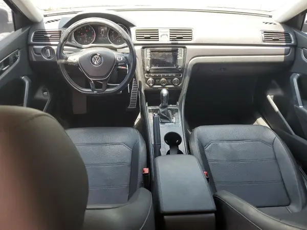 1VWDT7A34HC076029 2017 VOLKSWAGEN PASSAT - Image 8