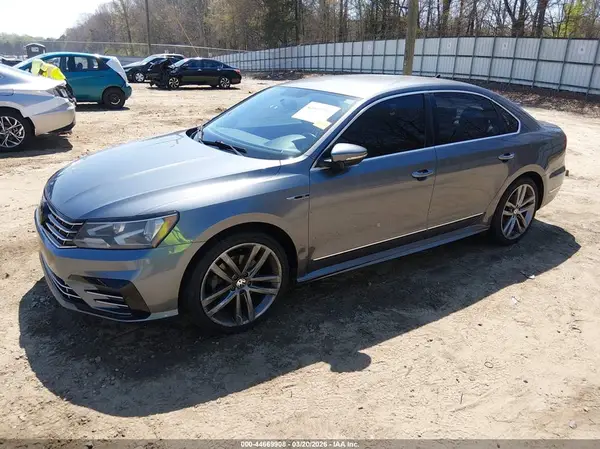 1VWDT7A34HC076113 2017 VOLKSWAGEN PASSAT - Image 2