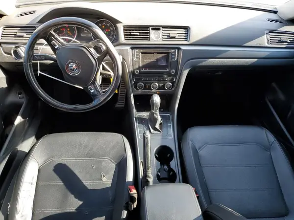 1VWDT7A34HC077570 2017 VOLKSWAGEN PASSAT - Image 8