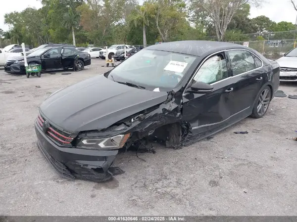 1VWDT7A34HC082915 2017 VOLKSWAGEN PASSAT - Image 2