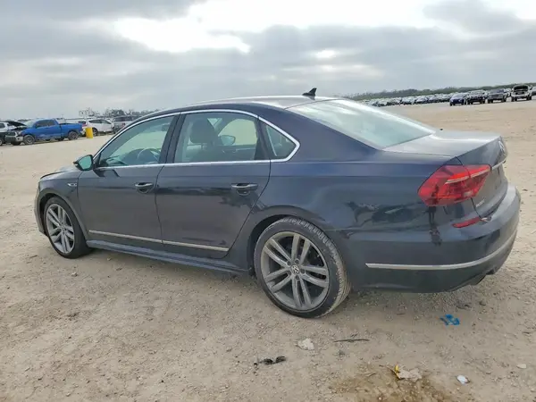 1VWDT7A34HC083725 2017 VOLKSWAGEN PASSAT - Image 2