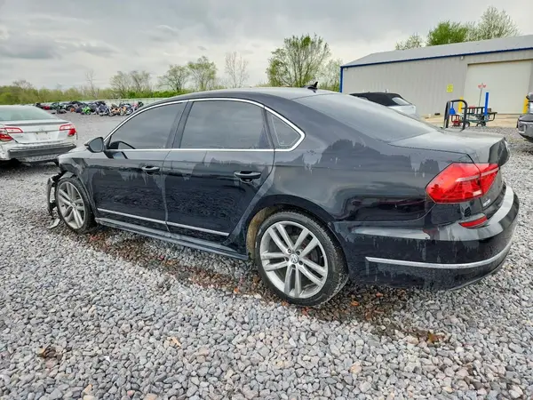 1VWDT7A35GC030000 2016 VOLKSWAGEN PASSAT - Image 2