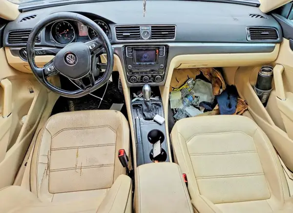 1VWDT7A35GC030000 2016 VOLKSWAGEN PASSAT - Image 8