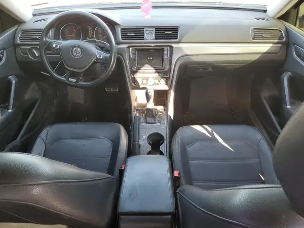 1VWDT7A35HC000643 2017 VOLKSWAGEN PASSAT - Image 8