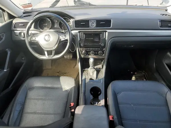 1VWDT7A35HC003705 2017 VOLKSWAGEN PASSAT - Image 8