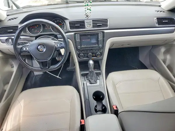 1VWDT7A35HC004949 2017 VOLKSWAGEN PASSAT - Image 8