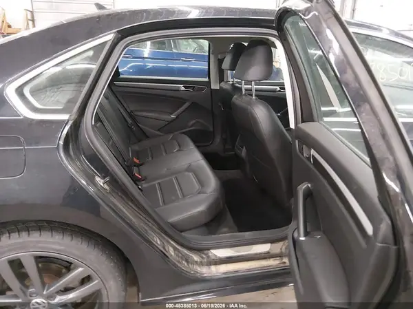 1VWDT7A35HC005194 2017 VOLKSWAGEN PASSAT - Image 8