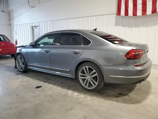1VWDT7A35HC013098 2017 VOLKSWAGEN PASSAT - Image 2