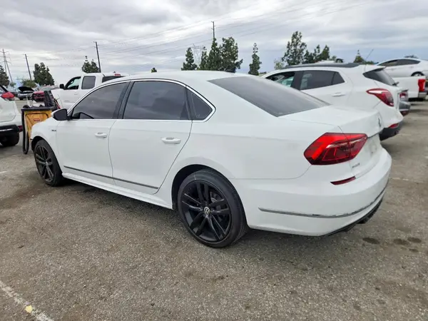 1VWDT7A35HC016079 2017 VOLKSWAGEN PASSAT - Image 2