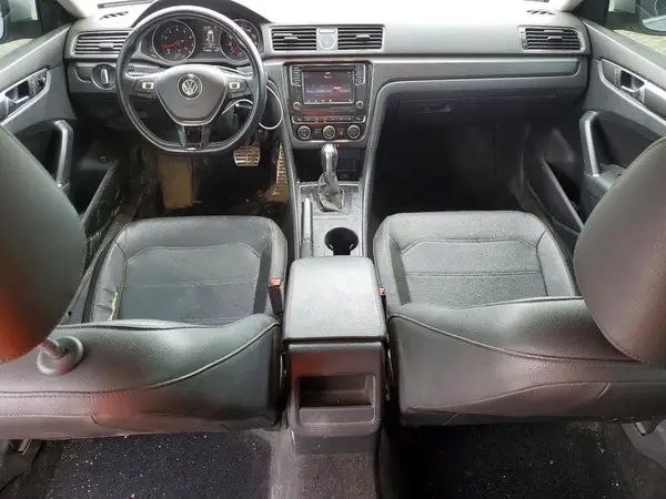 1VWDT7A35HC017927 2017 VOLKSWAGEN PASSAT - Image 8