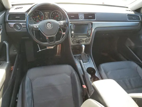 1VWDT7A35HC021959 2017 VOLKSWAGEN PASSAT - Image 8