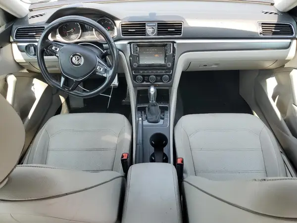 1VWDT7A35HC028622 2017 VOLKSWAGEN PASSAT - Image 8