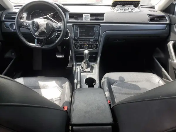 1VWDT7A35HC033447 2017 VOLKSWAGEN PASSAT - Image 8