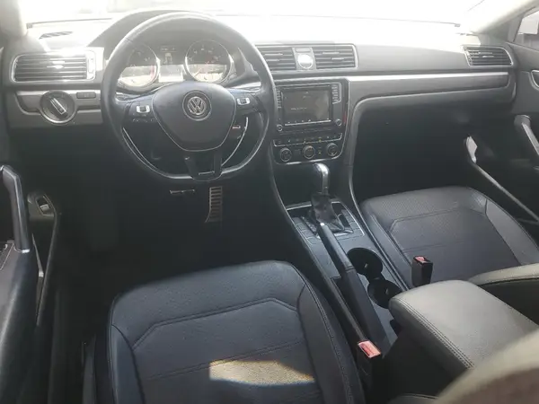 1VWDT7A35HC034016 2017 VOLKSWAGEN PASSAT - Image 8