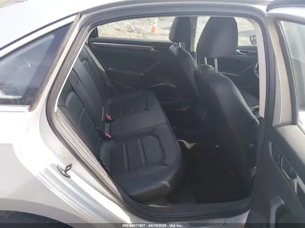1VWDT7A35HC041791 2017 VOLKSWAGEN PASSAT - Image 8