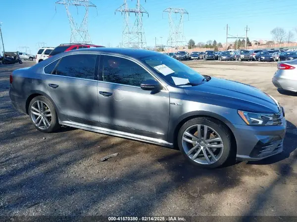 1VWDT7A35HC048708 2017 VOLKSWAGEN PASSAT - Image 1