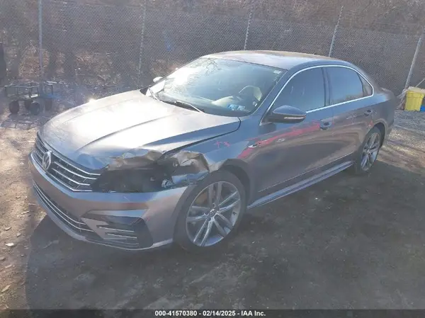 1VWDT7A35HC048708 2017 VOLKSWAGEN PASSAT - Image 2