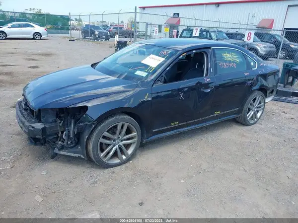 1VWDT7A35HC056985 2017 VOLKSWAGEN PASSAT - Image 2