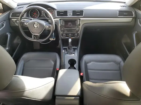 1VWDT7A35HC057649 2017 VOLKSWAGEN PASSAT - Image 8