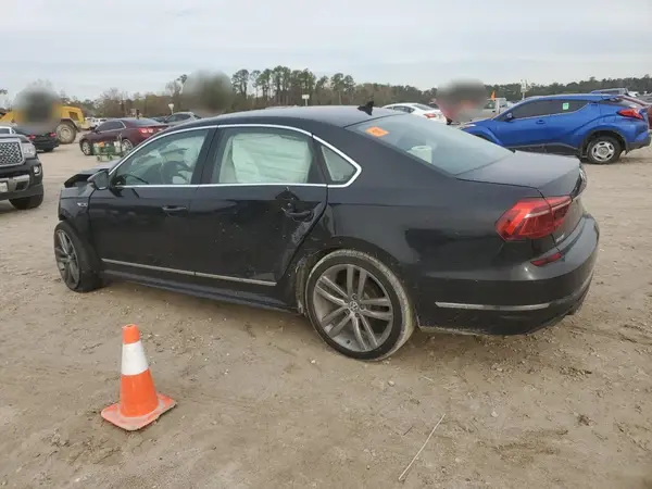 1VWDT7A35HC060664 2017 VOLKSWAGEN PASSAT - Image 2