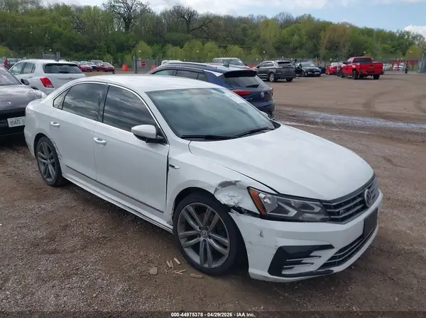 1VWDT7A35HC060745 2017 VOLKSWAGEN PASSAT - Image 1