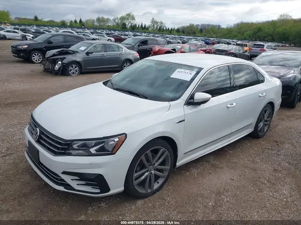 1VWDT7A35HC060745 2017 VOLKSWAGEN PASSAT - Image 2