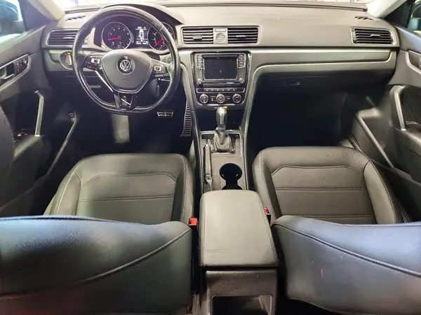 1VWDT7A35HC066030 2017 VOLKSWAGEN PASSAT - Image 8