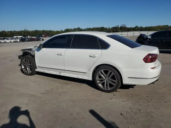 1VWDT7A35HC066500 2017 VOLKSWAGEN PASSAT - Image 2