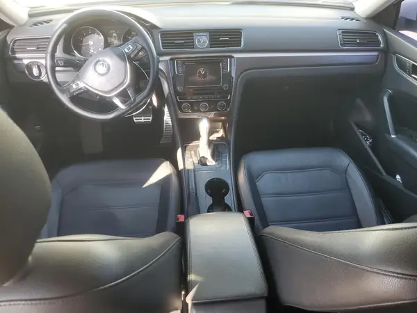1VWDT7A35HC066500 2017 VOLKSWAGEN PASSAT - Image 8
