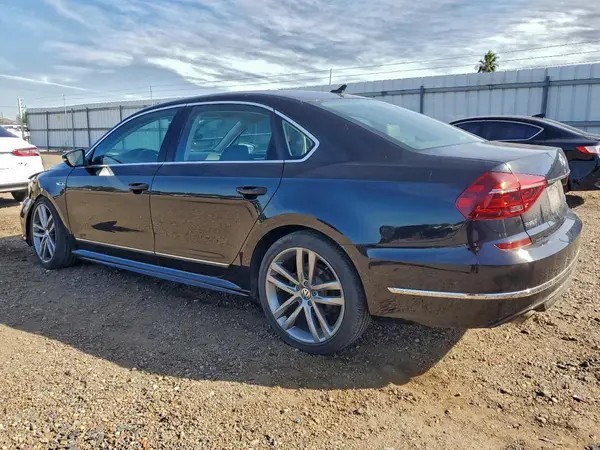 1VWDT7A35HC068019 2017 VOLKSWAGEN PASSAT - Image 2