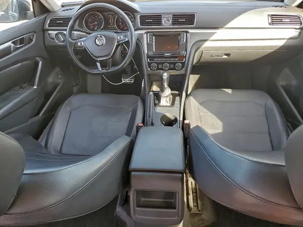 1VWDT7A35HC068019 2017 VOLKSWAGEN PASSAT - Image 8
