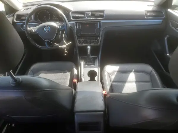 1VWDT7A35HC068182 2017 VOLKSWAGEN PASSAT - Image 8