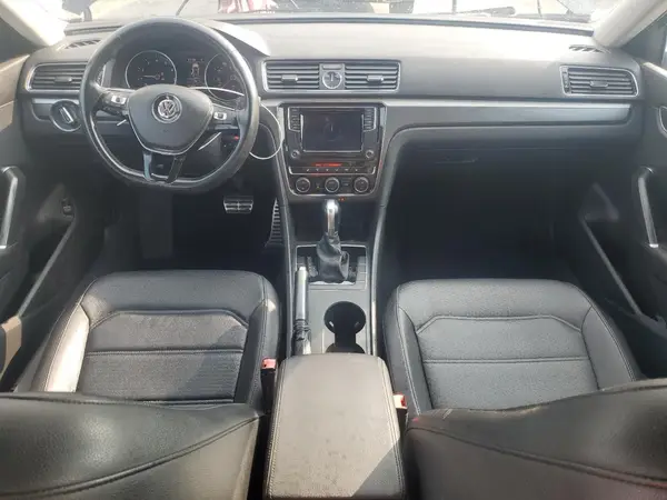 1VWDT7A35HC068795 2017 VOLKSWAGEN PASSAT - Image 8
