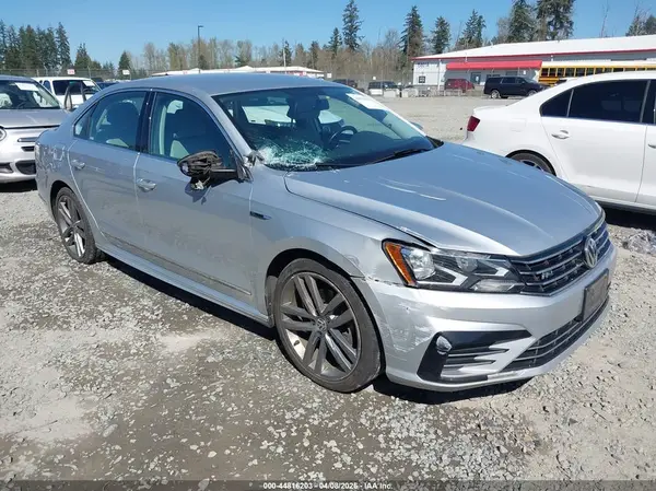1VWDT7A35HC069218 2017 VOLKSWAGEN PASSAT - Image 1
