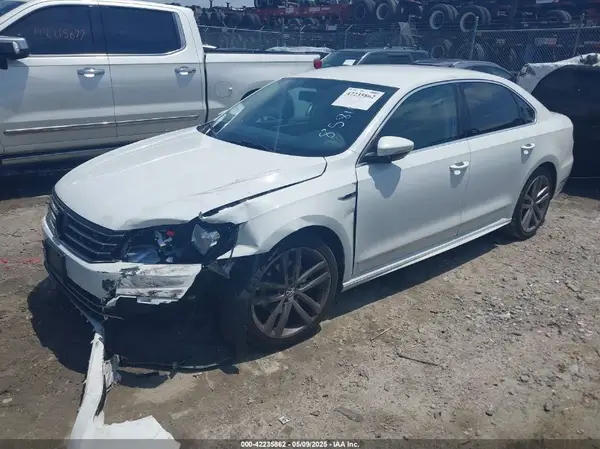1VWDT7A35HC074645 2017 VOLKSWAGEN PASSAT - Image 2