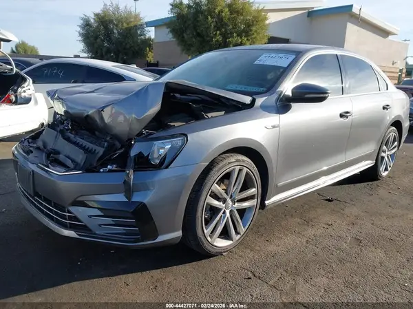 1VWDT7A35HC076492 2017 VOLKSWAGEN PASSAT - Image 2