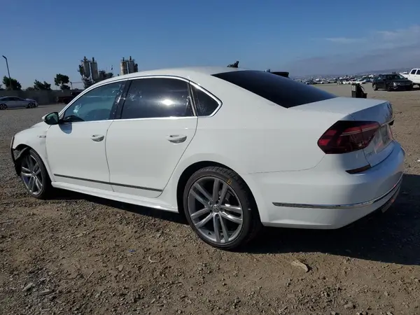 1VWDT7A35HC076542 2017 VOLKSWAGEN PASSAT - Image 2