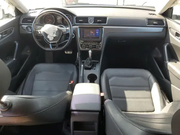1VWDT7A35HC076542 2017 VOLKSWAGEN PASSAT - Image 8