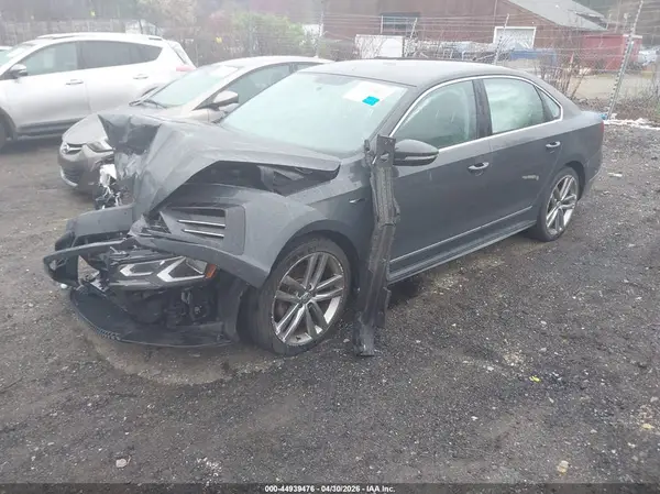 1VWDT7A35HC078212 2017 VOLKSWAGEN PASSAT - Image 2