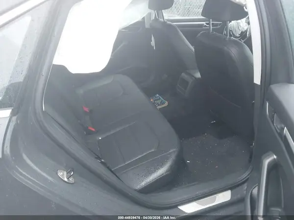 1VWDT7A35HC078212 2017 VOLKSWAGEN PASSAT - Image 8