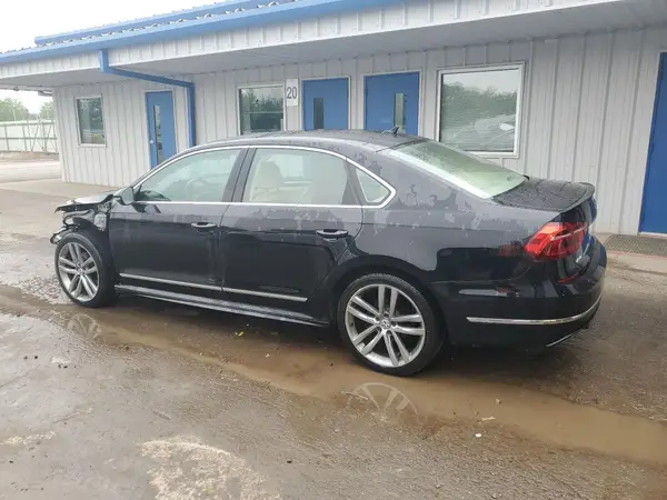 1VWDT7A35HC082132 2017 VOLKSWAGEN PASSAT - Image 2