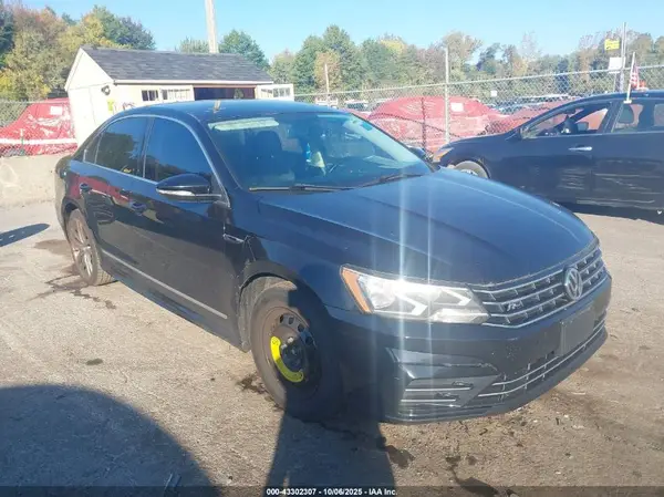 1VWDT7A35HC082650 2017 VOLKSWAGEN PASSAT - Image 1
