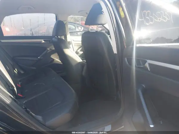 1VWDT7A35HC082650 2017 VOLKSWAGEN PASSAT - Image 8