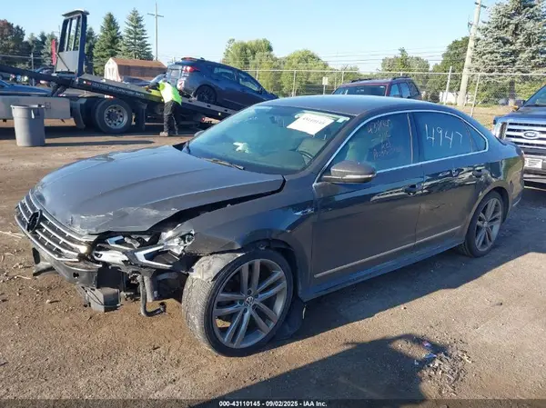 1VWDT7A35HC084947 2017 VOLKSWAGEN PASSAT - Image 2