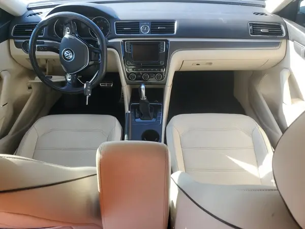 1VWDT7A36HC001655 2017 VOLKSWAGEN PASSAT - Image 8